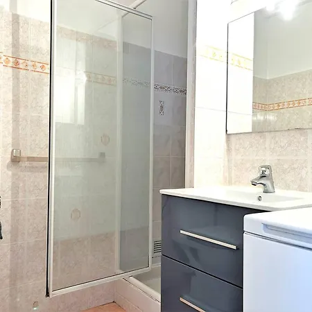 Au Lavandou Avec Terrasse Et Vue - Fr-1-251-237 דירה לה לבאנדו