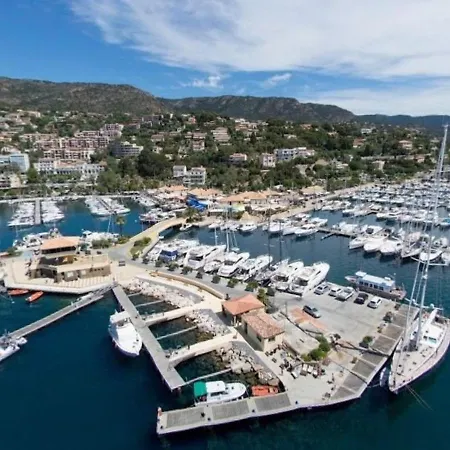 公寓 Au Lavandou Avec Terrasse Et Vue - Fr-1-251-237 *