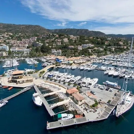 Apartment Au Lavandou Avec Terrasse Et Vue - Fr-1-251-237 *